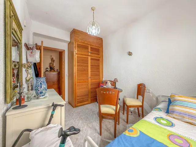 Piso de 2 dorm. reformado para entrar a vivir. — 12