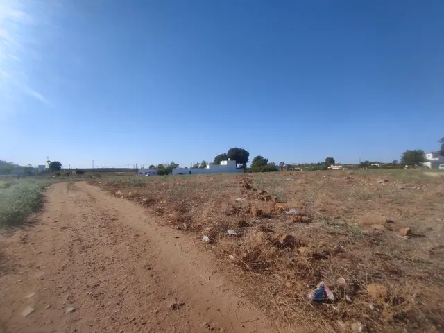 SUELO SIN EDIFICAR EN LAS LOMAS. FUTURO PROYECTO DE INVERSIÓN — 14