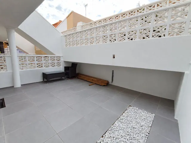 APARTAMENTO DE 2 DORMITORIOS 1 BAÑO EN TORREVIEJA ( ALICANTE ) — 20