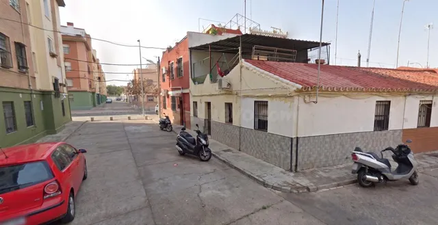 Inmueble Ocupado-Sin Posesión. Casa en venta en C/ Lorenzo d