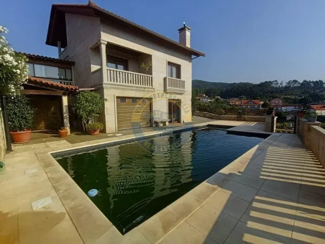 Espectacular Chalet con piscina y vistas despejadas — 2