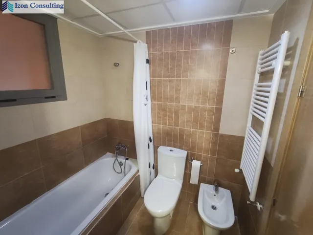 Semiático, 2 dormitorios y un baño, con garaje — 9