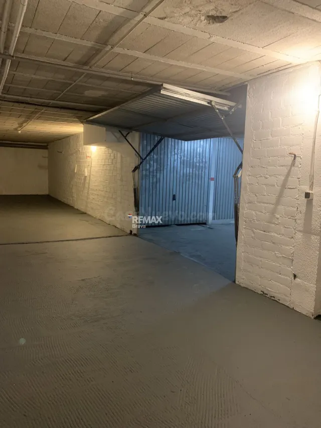 Roses | Amplio garaje de 70 m2 con capacidad para varios veh - foto 4