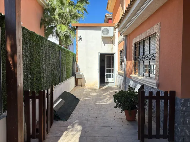 CHALET URBANIZACIÓN LOS VALIENTES — 25