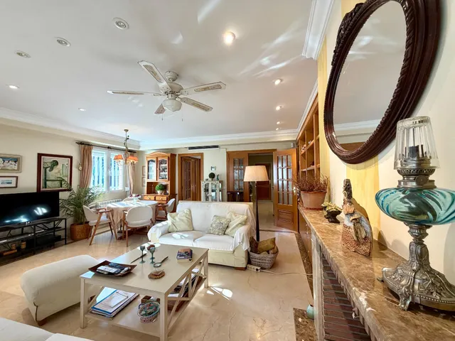 Chalet adosado esquinero con jardín privado, terrazas y garaje doble en La Patacona — 6