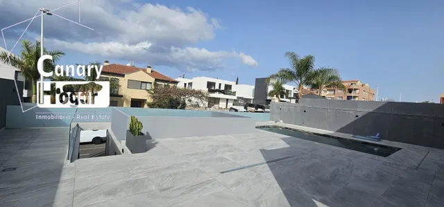 Se vende villa de lujo para estrenar en Madroñal en Playa de