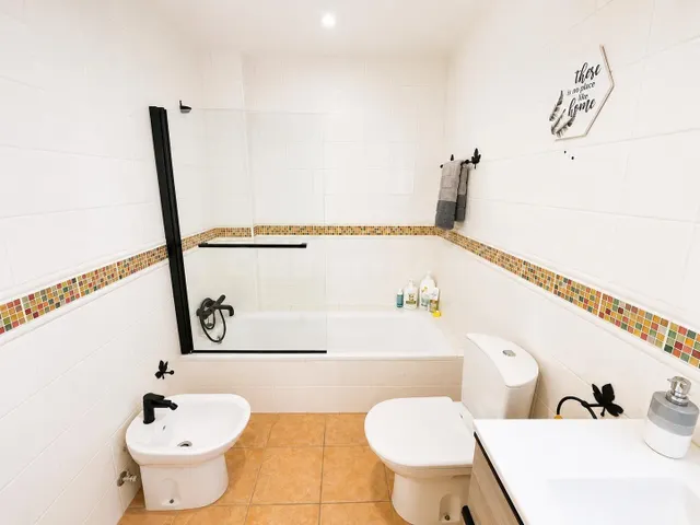 Pareado 4 habitaciones 235m² en venta - Andalucia - foto 2