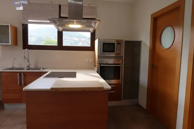 EXCLUSIVA VILLA DE DISEÑO CON PISCINA PRIVADA, VISTAS PANORÁMICAS Y 1.760 M2 DE PARCELA — 13