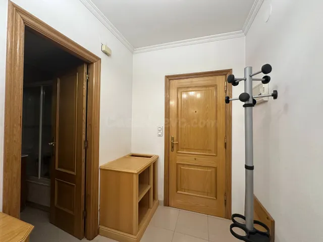 Piso de 2 habitaciones en calle Montero Ríos. Edificio del año 2000. — 8