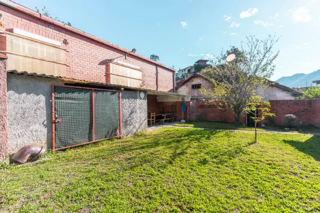 Casas, nave y fincas en venta en Caborana (aller) — 7