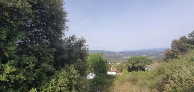 Solar bien situado. Sol y vistas - foto 4