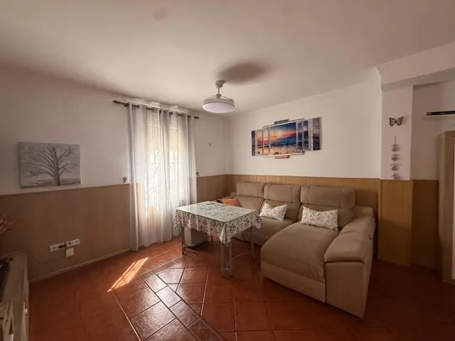 AMPLIA CASA DE DOS PLANTAS + BUHARDILLA Y AZOTEA EN SANTA CRUZ – A SOLO 15 MINUTOS DE CÓRDOBA — 10