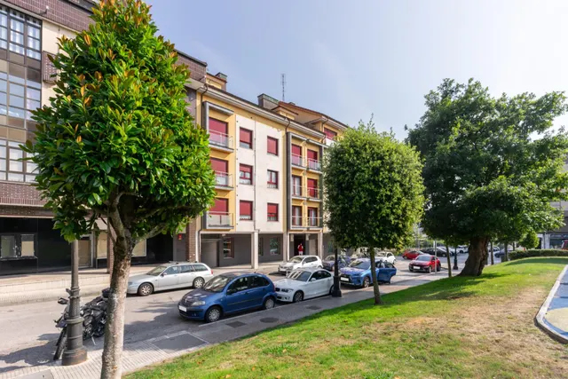 Apartamento con terraza, garaje y trastero año 2008 — 29