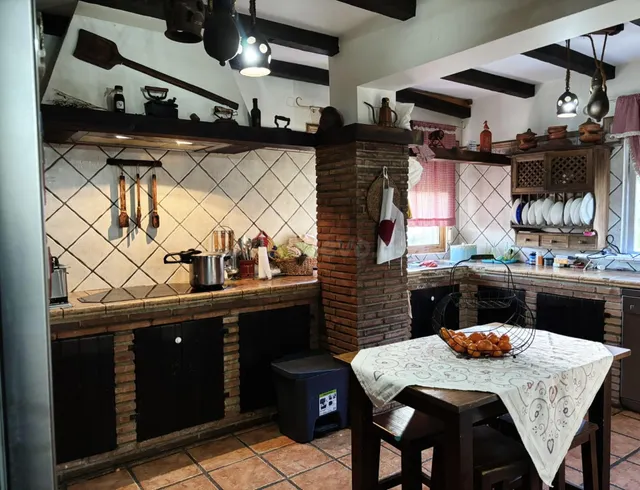 Acogedor Chalet en Algeciras con Piscina y Amplio Jardín — 20