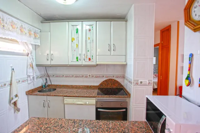 Se vende espectacular piso con dos amplias terrazas y espectaculares vistas al Mediterráneo – Torre Nuevo Portobello, Km 1,5 de La Manga — 17