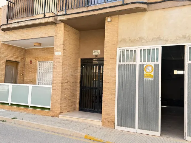 Oportunidad de Inversión en Local Comercial en Lo Pagan — 2