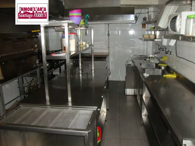 VENTA DE VIVIENDA EN PLANTA BAJA Y PISO — 11