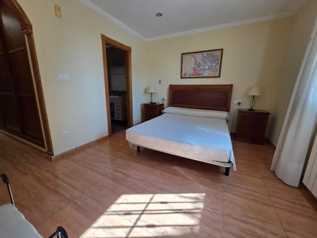 Chalet con piscina, casa de invitados y nave de 300 m2 a 1 km de Elche — 36