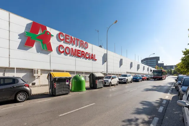 Piso amplio y luminoso cerca de Estación de Autobuses — 28