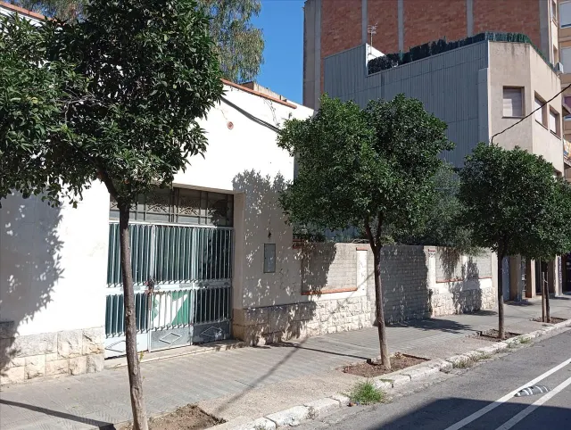 Solar urbano edificable en Figueres — 13
