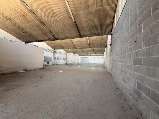 GRAN SOLAR INDUSTRIAL DE 10.265 M2 EN VALLS - foto 4