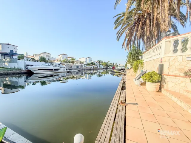 Espectacular villa con 6 suites, piscina y amarre privado en - foto 4
