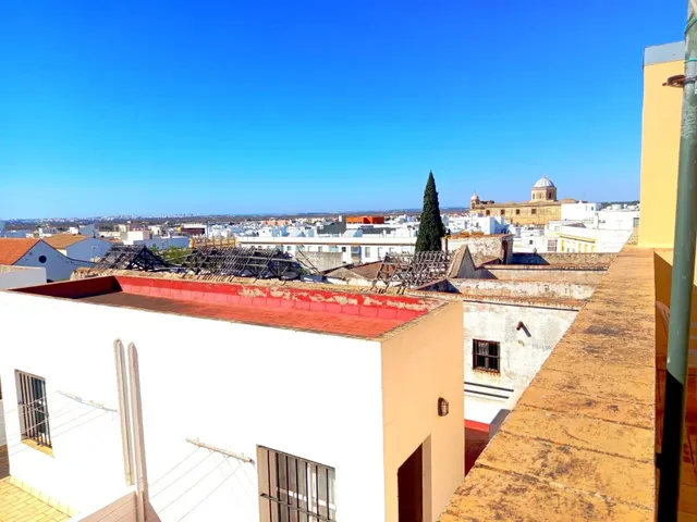 Piso dúplex de 3 dormitorios en Fuenteamarga - foto 2