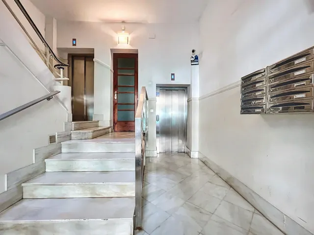 ¡Vive la Gran Vía del Marqués del Turia desde este espectacular piso en Joaquín Costa! — 29
