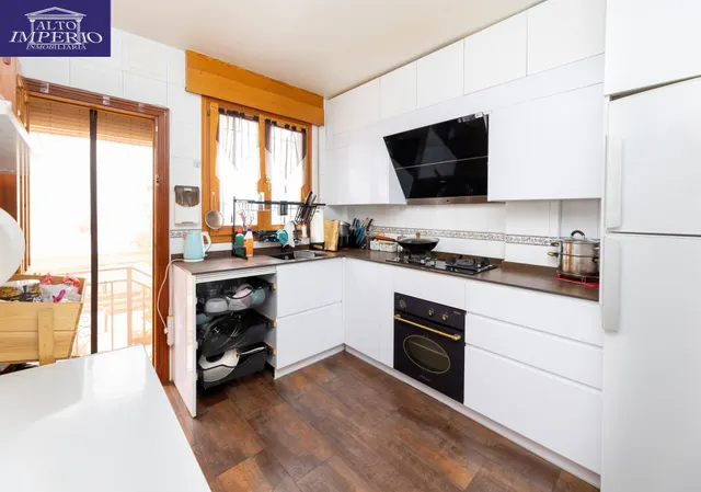 Se vende bonita casa adosada de 4 dormitorios con piscina privada, garaje y gimnasio — 11