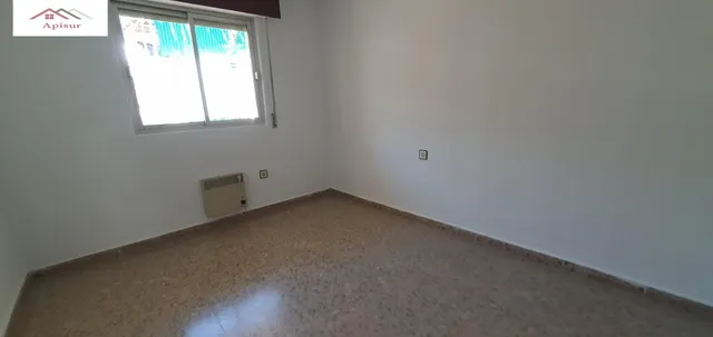 Se vende piso junto a millán de priego — 6