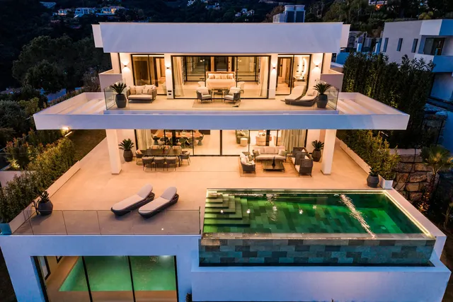 Chalet 6 habitaciones 869m² en venta - Costa del Sol — 2