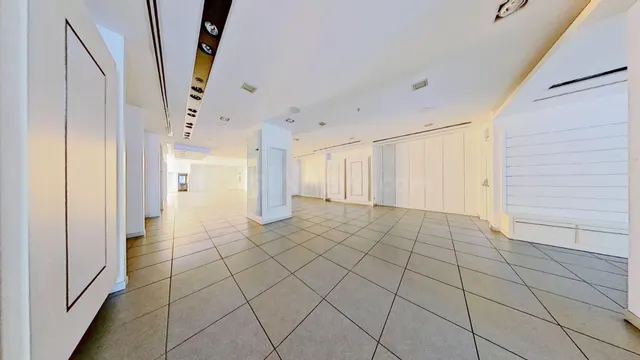Local comercial 336m² en alquiler - Centro - foto 2