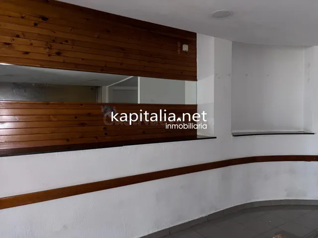 LOCAL EN VENTA EN PLENA AVENIDA DE XÀTIVA - foto 3