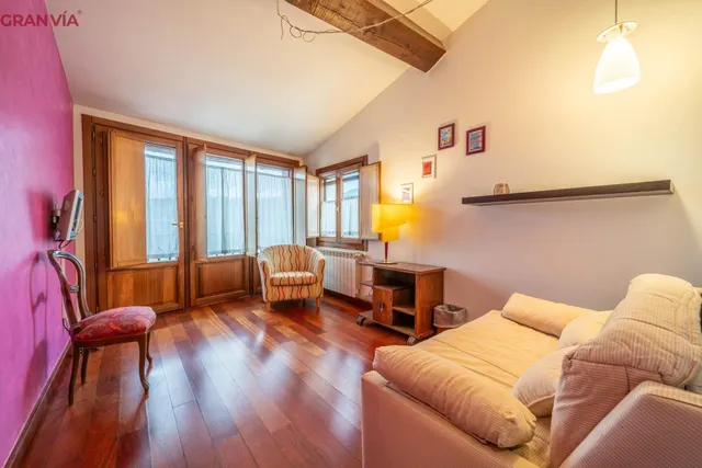 Preciosa casa a la venta en Sojuela — 35