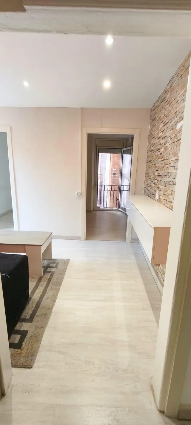 PISO ALQUILER EN CIUTAT VELLA — 9