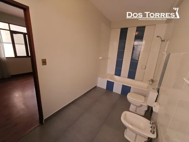 Bs.-3.500 En alquiler Amplio Departamento de 3 dormitorios, garaje y patio, proximo al IC NORTE (MELCHOR) — 23