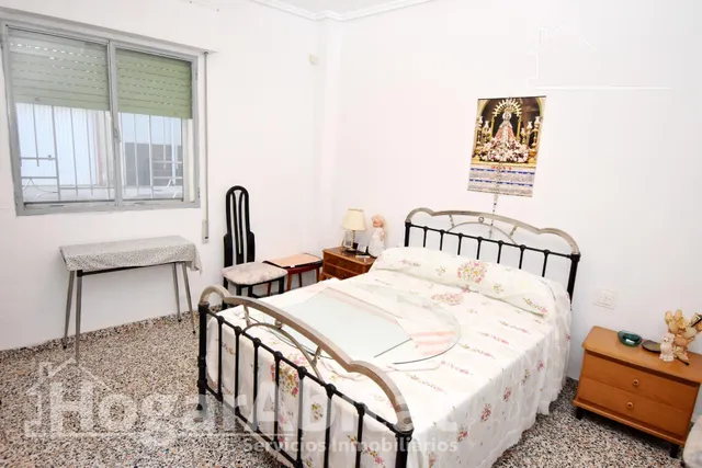 ¡UBICACIÓN IDEAL! CASA ESQUINERA Y ACOGEDORA CON TERRAZA — 17