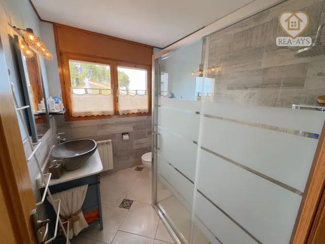 ¡CASA CON GRAN PARCELA!, A SOLO 30 MIN DE BARCELONA! VIVE CON ESPACIO, PRIVACIDAD Y NATURALEZA — 30
