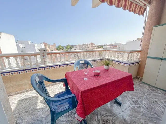 ESPACIOSO ATICO DE 3 habitaciones RODEADO DE TODOS LOS SERVICIOS — 2
