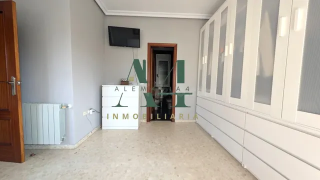 Exclusivo Chalet Reformado en Caceres - R-66 por 594.900€ — 28