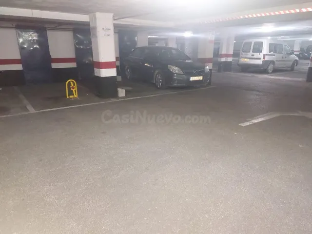 GARAJE Y TRASTERO PARA COCHE PEQUEÑO O MOTO — 3