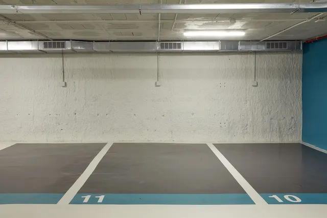Parking de moto 4m² en alquiler - Barcelona — 9