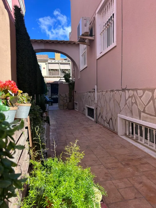 Adosado en zona de Valverde, Elche — 15