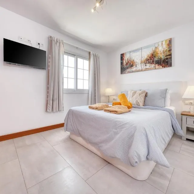 Villa con piscina privada y gran potencial en Playa Blanca — 19