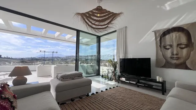 Ático 3 habitaciones 134m² en venta - Zona Las Mesas - foto 3