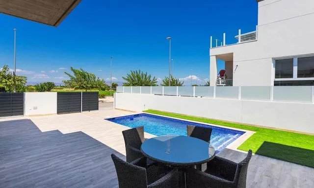 VILLAS PAREADAS DE 3 DORM.DE DISEÑO MEDITERRANEO EN DAYA NUEVA(ALICANTE) — 26