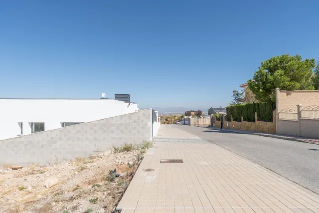 ¡¡ Solar Urbano con proyecto Básico !! — 28