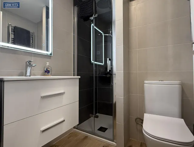 Inmobiliaria Arbeteta vende piso de cuatro dormitorios en zona Constitución — 19