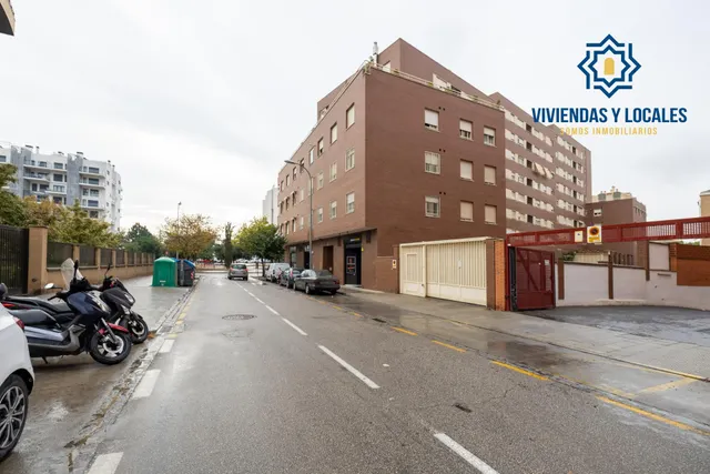 Piso de dos dormitorios en Sanders, en urbanización privada con piscina, pistas de padel, plaza de garaje y trastero — 26