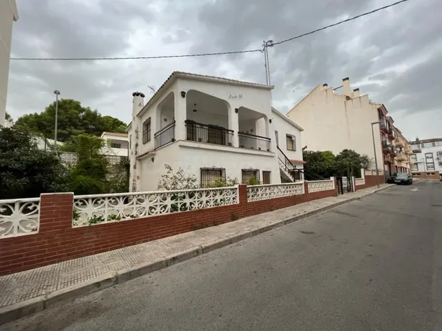 Parcela 240m² en venta - Pueblo - foto 2